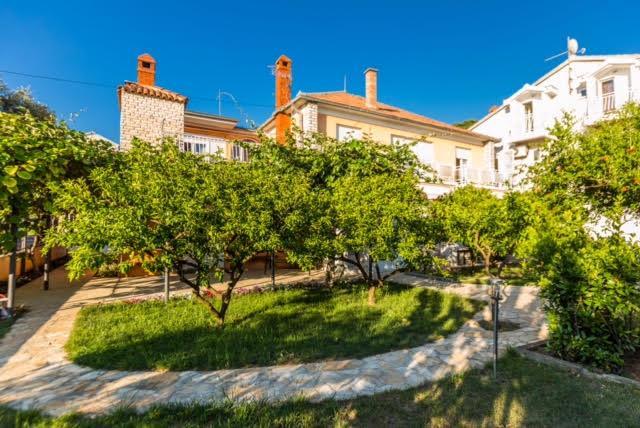 Apartments Elizabeth Biograd Na Moru Exterior foto